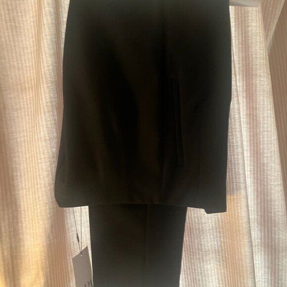 Zara Black Ankle Cropped Pants - Picture 2 of 3